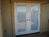outside Closed